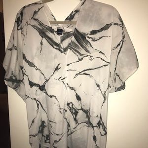 Marble short sleeve top